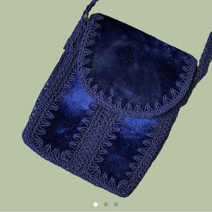 Vintage 1970s velvet shoulder bag